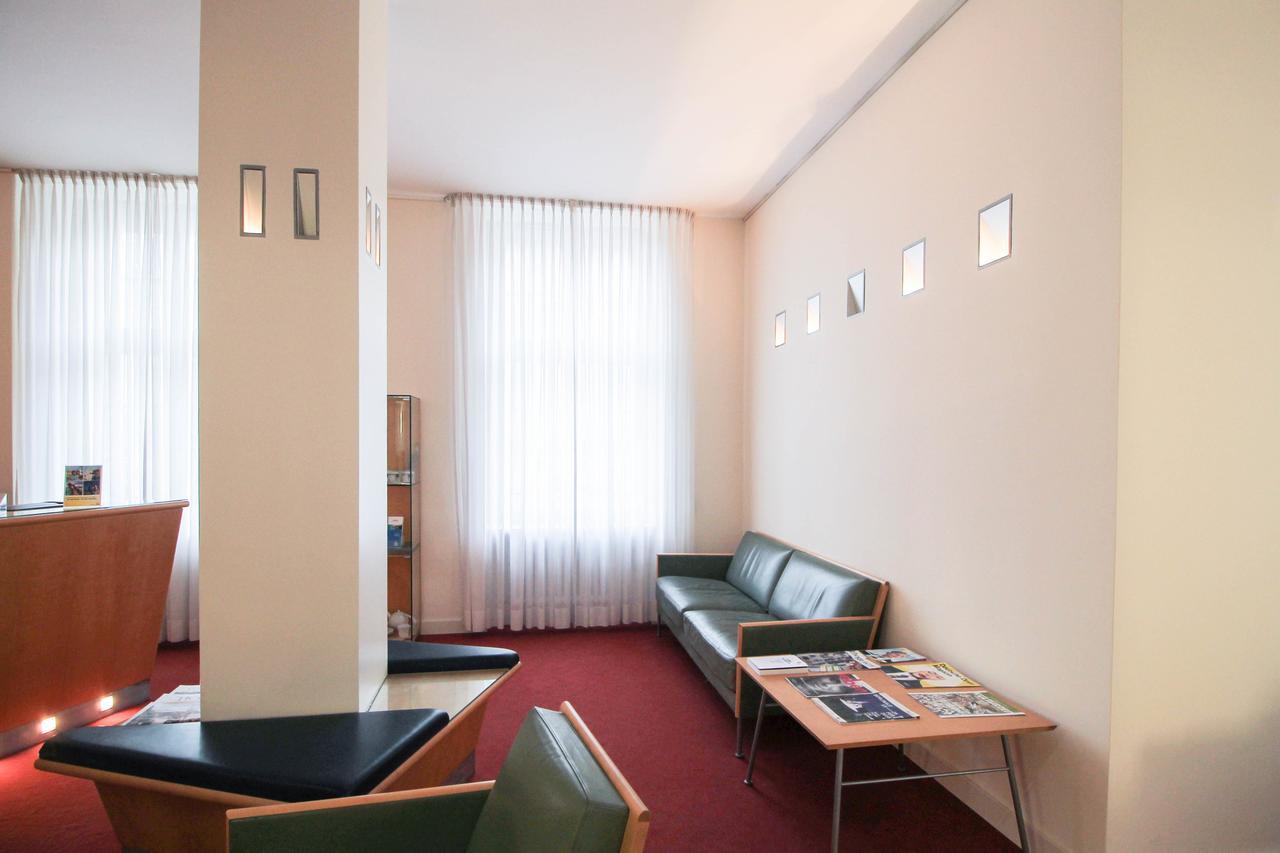 Hotel Axel Springer — Photos 1